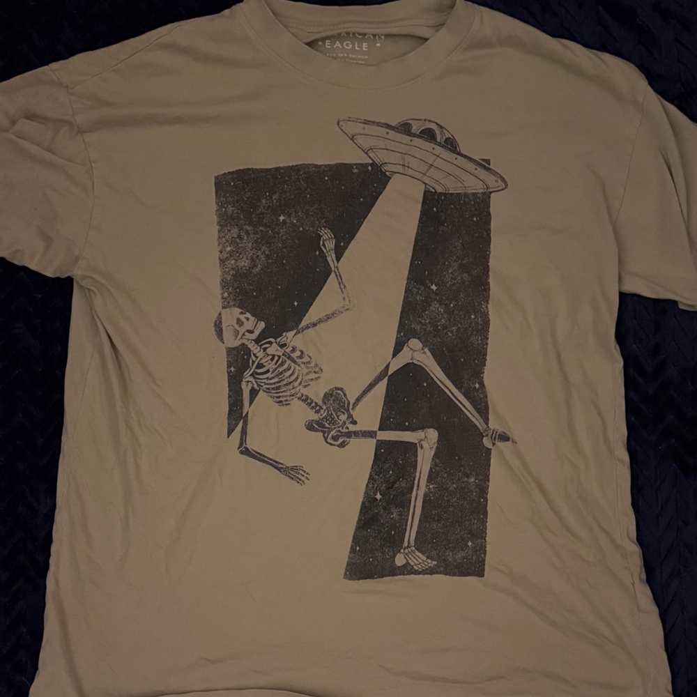 AE Oversized Glow-In-The-Dark Skeleton/UFO Halloween Graphic Tee